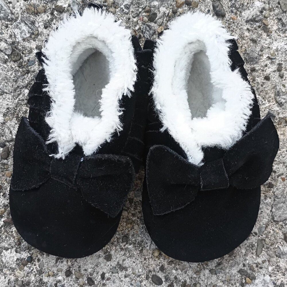 Toddler Suede Moccasins Slippers Sz. 4
